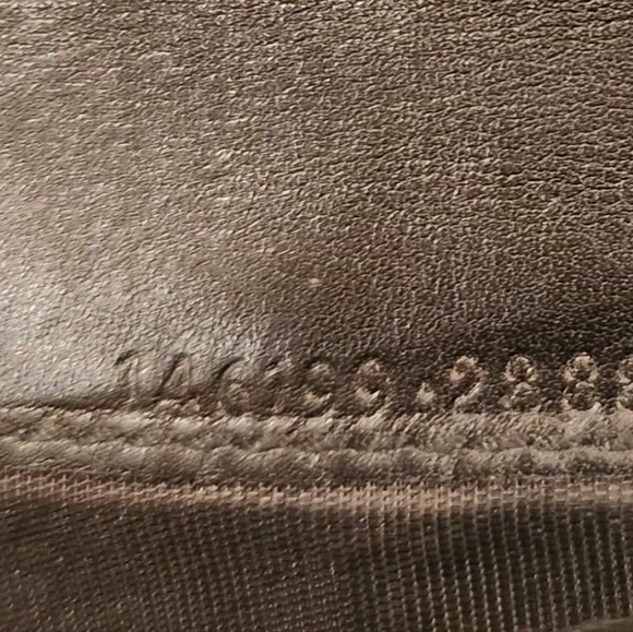 Gucci Guccissima Long Trifold snap Wallet in EUC. - Picture 2 of 16